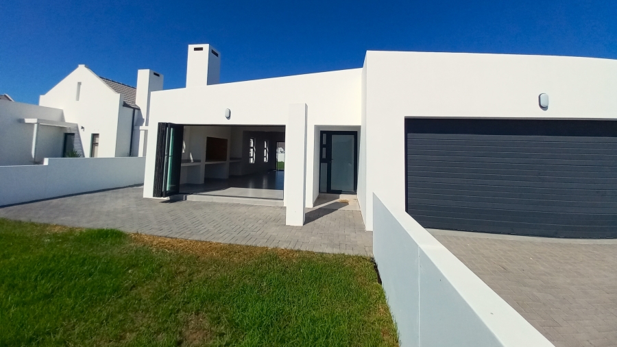 3 Bedroom Property for Sale in Brittania Beach Estate Western Cape
